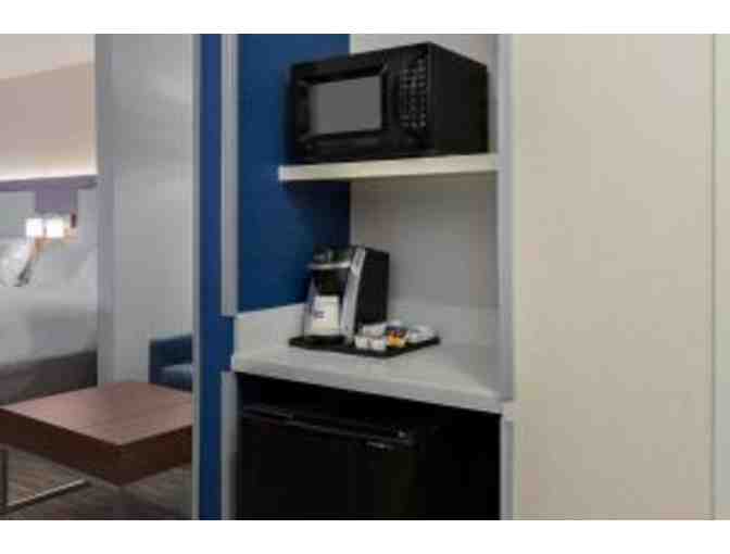 CA - Chico - Holiday Inn Express - One Night Getaway