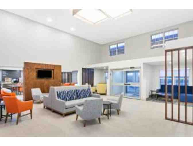 WI - Port Washington - Holiday Inn Express - One Night Stay