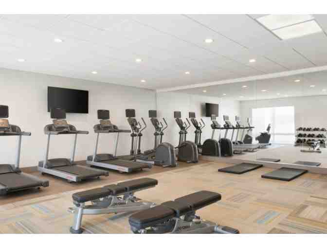 OH - Cincinnati - Holiday Inn Express - One Night Stay