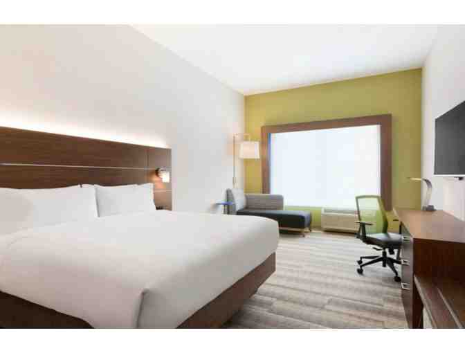 OH - Cincinnati - Holiday Inn Express - One Night Stay