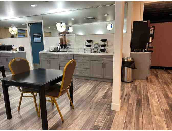 CA - Yuba City - Red Roof Inn - One Night Stay