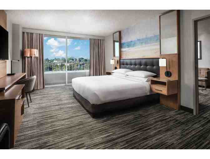 CA - Woodland Hills - Marriott Warner Center - One Night plus Breakfast and Parking
