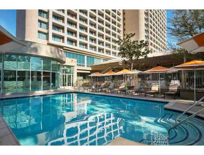 CA - Woodland Hills - Marriott Warner Center - One Night plus Breakfast and Parking