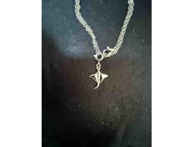 Stingray Necklace (Silver, 18 inch chain)