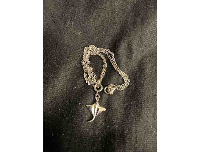 Stingray Necklace (Silver, 18 inch chain)