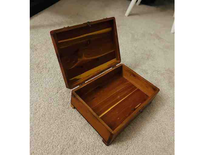 VINTAGE 1950's Cedar-Wood, 'Pilliod Swanton' (Jewelry, Keepsake, Treasure Box)