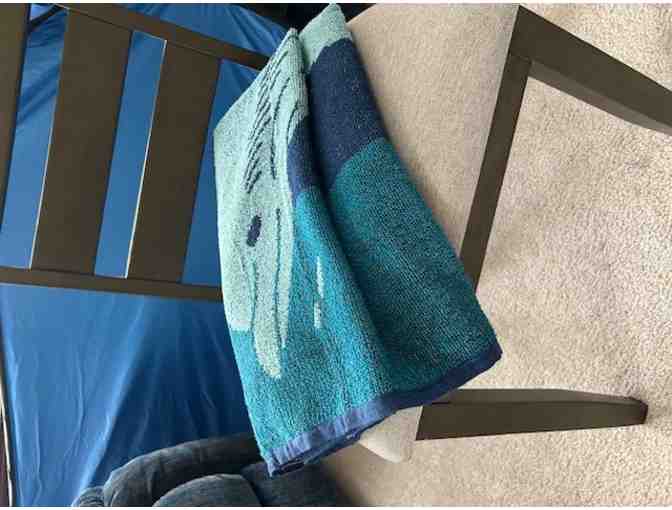 Dolphin Towel (Dolphin) - FUN, Oversized (Beach, Bath)