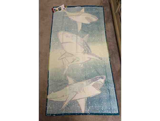 TOWEL Shark (OCEAN COLORS, Oversized Bath/Beach)