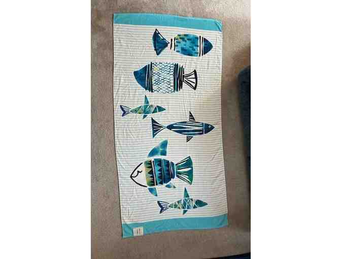 2 FISH TOWEL: Oversized, Blue/White (72' x 36')