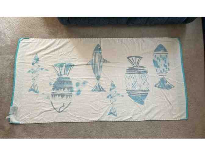 TOWEL Fish (Oversized Beach/Bath - Blue/White, 72' x 36')