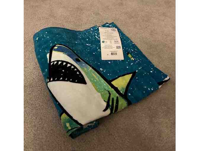 1 SHARK TOWEL: Super-sized, Soft (5 foot) - Photo 3