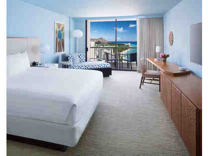 One Night Stay and Dinner for Two at Hyatt Regency Waikiki Beach Resort and Spa (OAHU)