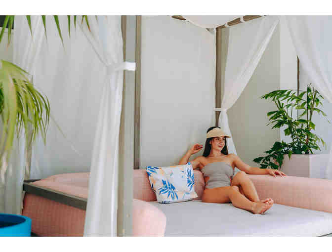 Two (2) Night Stay + Daily Breakfast at The Twin Fin (OAHU)-1