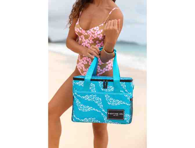 Fighting Eel Cooler in Fish Wave