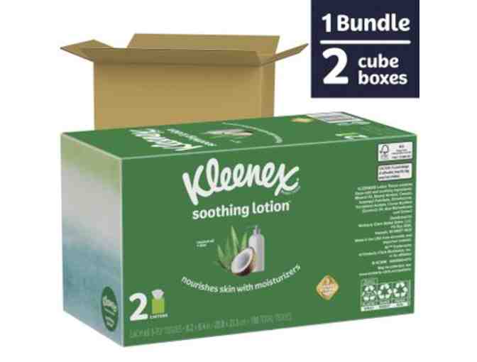 52206-01: KLEENEX LOTION FACIAL TISSUE UPRIGHT, 8 Bundles per Case