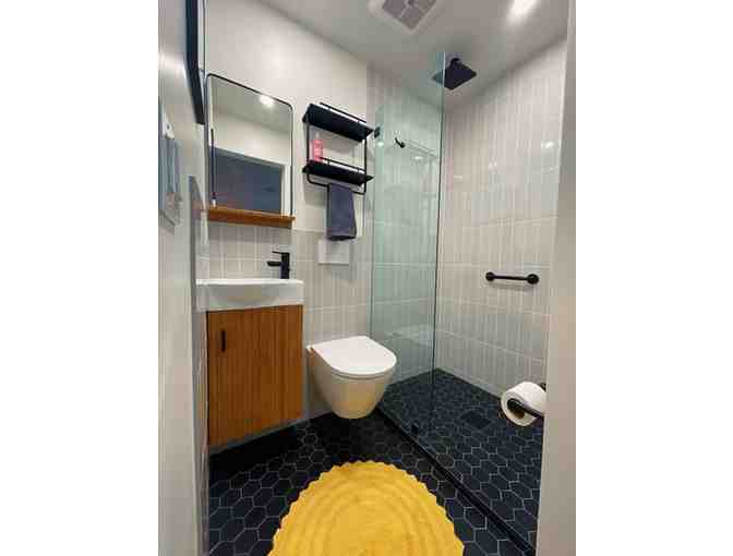 3 Night Stay in a guest house studio Airbnb in Culver City