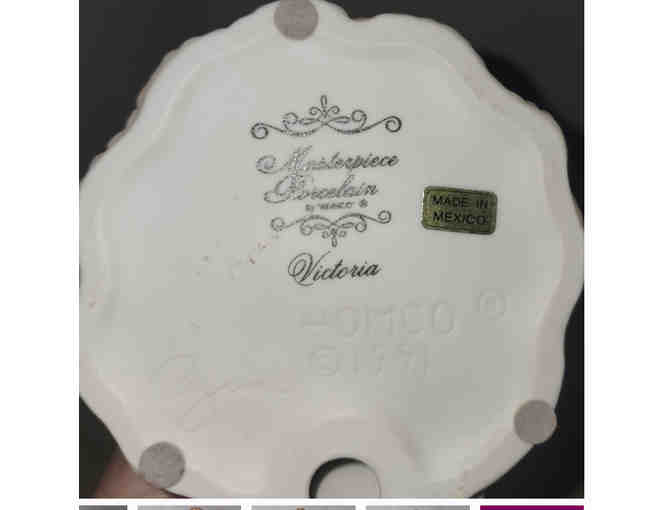 Vintage 1991 Homco Masterpiece Porcelain VICTORIA Figurine