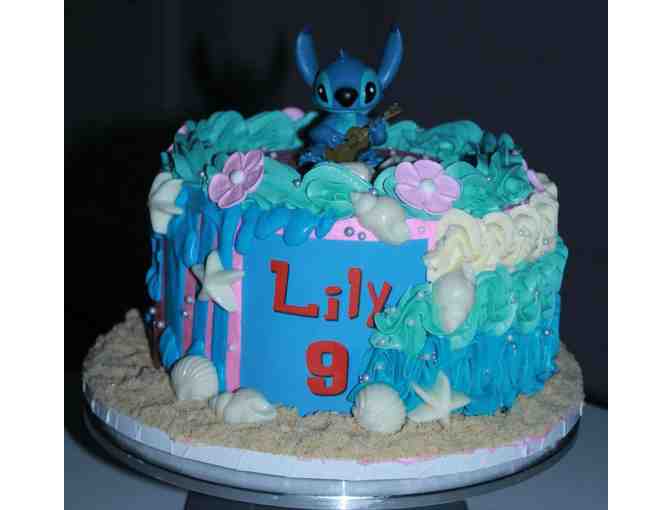 Baked by Drakeford: Custom 10-in Cake