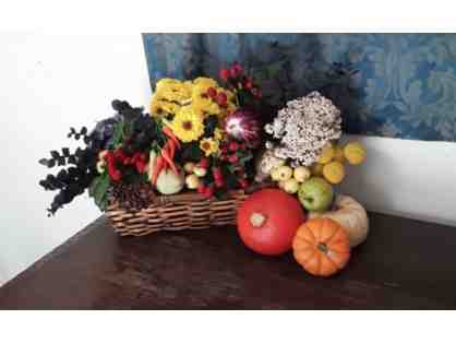 Holiday table or mantel arrangement