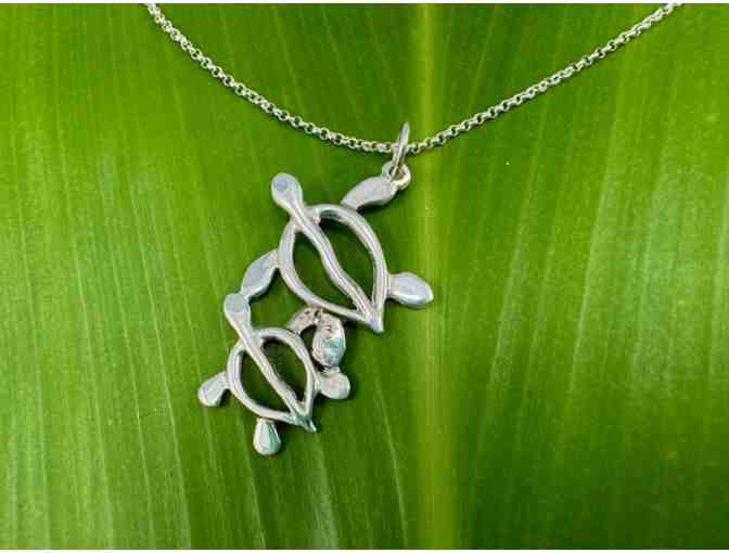 Sterling Silver Honu pendant with 20' chain by The Diamond Center