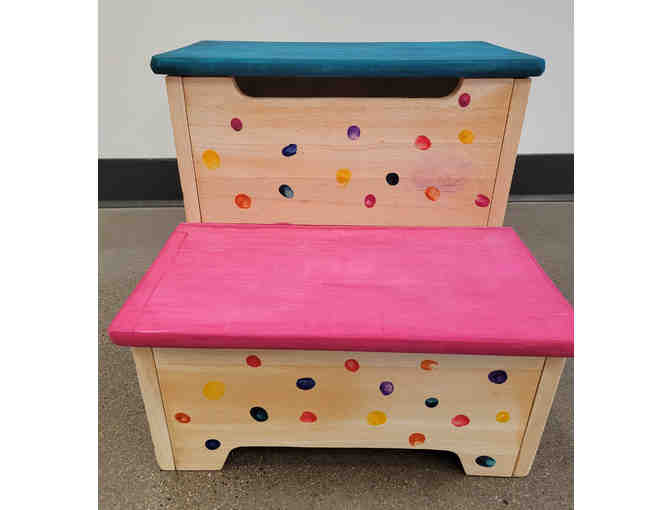 Classroom Project: Annie Borge & Liliana Garcia's Bathroom Set