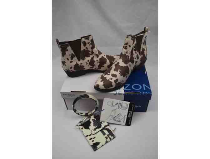Arizona Jean Co. Booties and Wallet - Photo 1