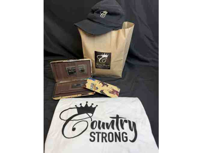 Gift Bag Camo Queen Wallet, T-shirt, and Hat - Photo 1