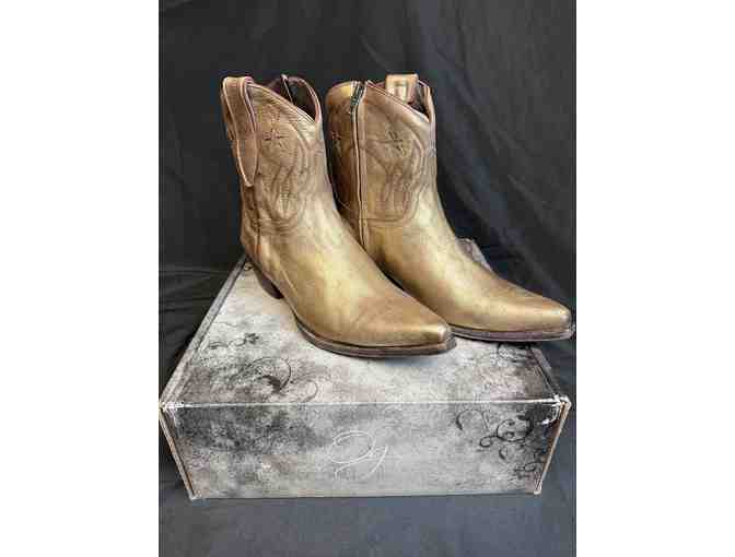 Daryl Boots in Gold, Ladies size 8, Old Gringo's - Photo 1