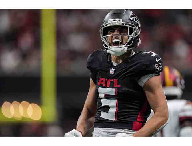 Suite Life at the Stadium: 4 Coca-Cola Suite Tickets to Falcons vs. Seahawks - Photo 4