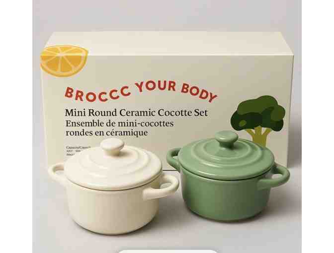 Mini Round Ceramic Cocotte Set & 3 Stainless Steel Knives