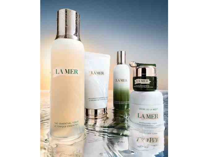 La Mer 45-minute facial at Neiman Marcus Beauty September 14th