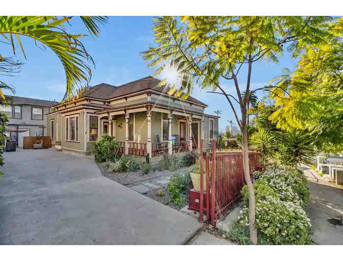 Week long stay at modern Victorian condo in San Diego