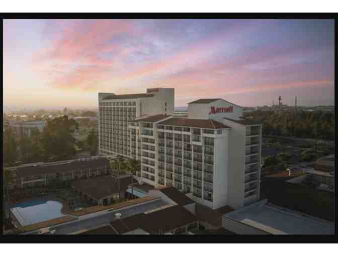 ONE night weekend stay-Santa Clara Marriott- parking included - Photo 1