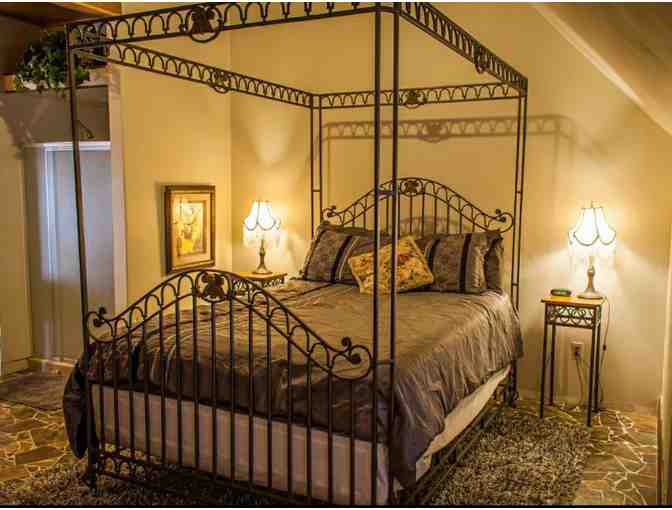 Enjoy 4 night stay at The Castle Inn, OH 4.8* RATED + $100 Food