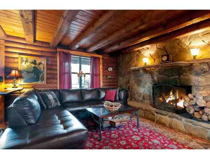 Enjoy 4 nights luxury Lookout Mountain Cabin in Georgia