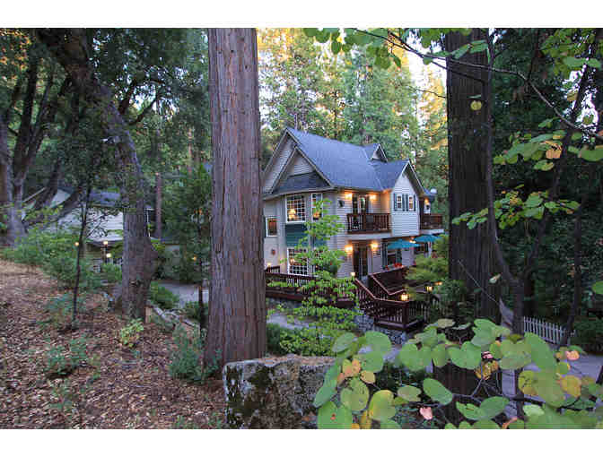 Enjoy 4 nights BnB McCaffrey House Bed & Breakfast Inn near Yosemite 4.7 Star
