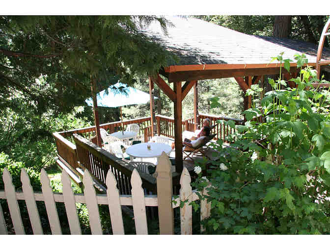 Enjoy 2 nights BnB McCaffrey House Bed & Breakfast Inn near Yosemite 4.7 Star