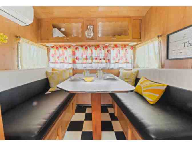 Artisan Craft Bar and Distillery Class + 3 nights glamping RV San Antonio 5 * RATED