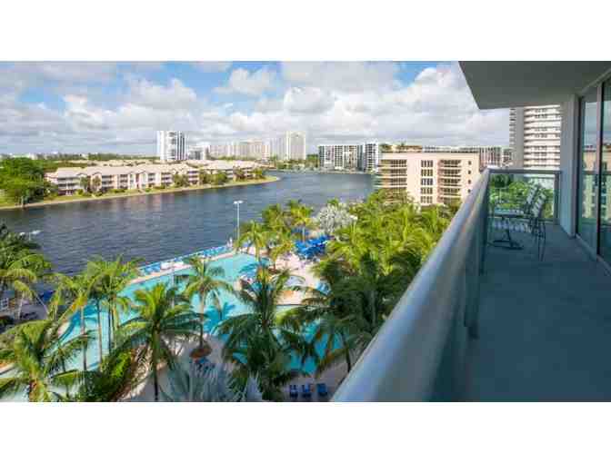 Enjoy 2 Double Tree Hollywood Beach + Sightseeing Cruise - Photo 1