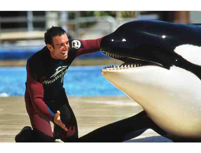 Sea World San Diego Trainer for Day + 5 night Experience