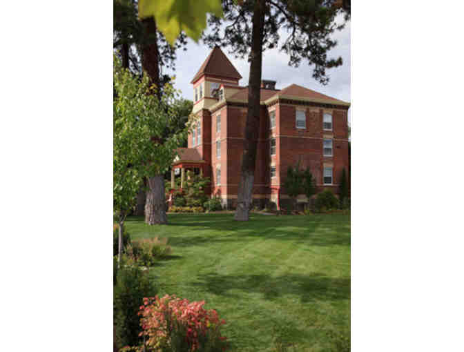 Enjoy 3 nights @ luxury The Roosevelt Inn Coeur d'Alene, Idaho + $100 Food