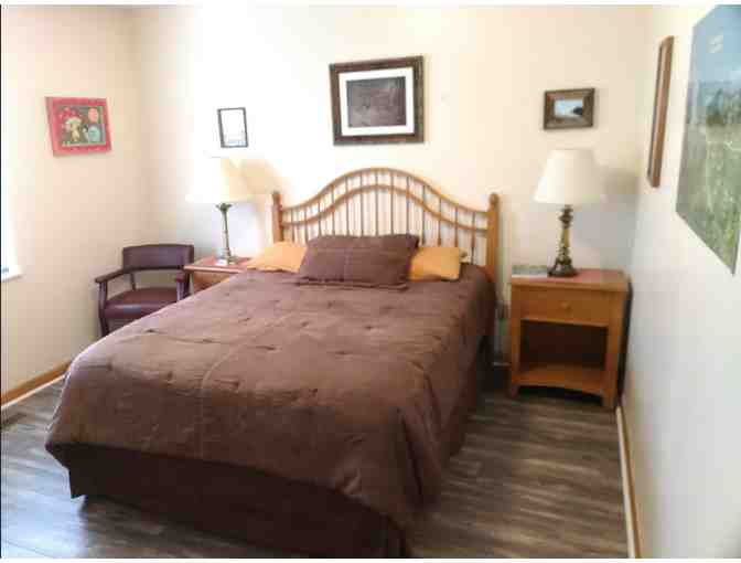 Enjoy 4 nights Maggy's Farm Ashville in 2 bed cabin with trout fishing pond