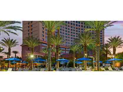 3 nights Luxury Las Vegas 2 bed suite + 2 rounds of golf
