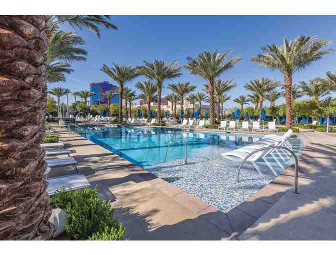 3-Night Vegas Suite with Golf at Desert Pines & Painted Desert