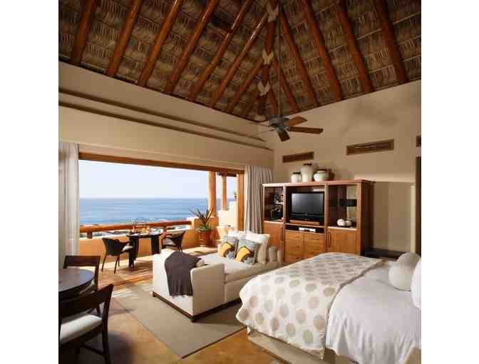 4 Night Stay in 3-Bedroom Casona with $500 Spa Credit in Esperanza, Cabo