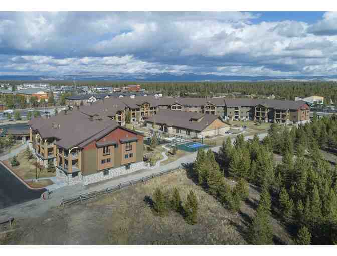 4 night stay at Worldmark West Yellowstone 4.8 Star + Yellowstone Beer Company Cert + Gift - Photo 1