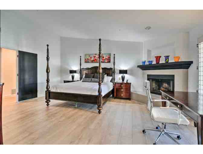 4-Night Stay in 4-Bedroom Pool House with Hot Balloon Experience + Gift - Photo 3