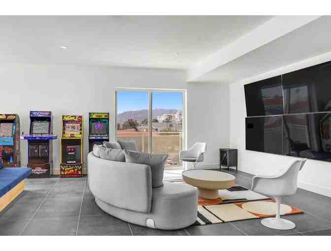 Dodgers Home Game of Choice & 4 Night Stay in Hollywood + Gift - Photo 10