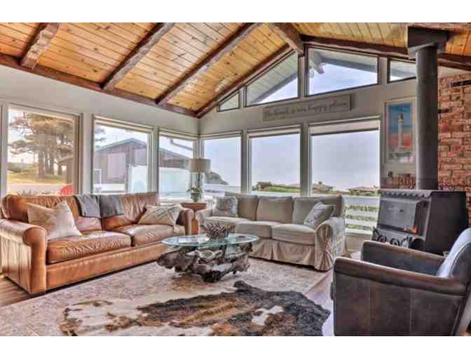 Mendocino Coast Escape: 5-Night Ocean-View Cottage with Private Beach & Skunk Train Advent - Photo 9