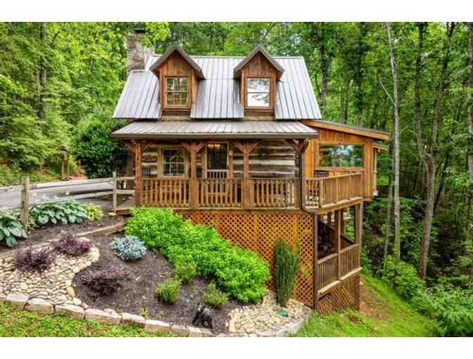 4 night stay Historic Log Cabin with Smoky Mountain Zipline Adventure + Gift - Photo 1